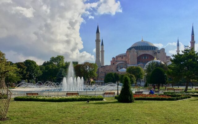 Yuksel Istanbul Yenikapi