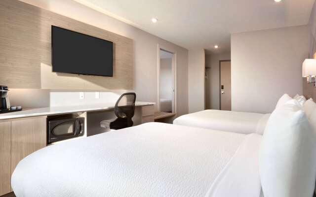 Days Inn by Wyndham Calgary North Balzac