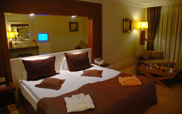 Meder Resort Hotel