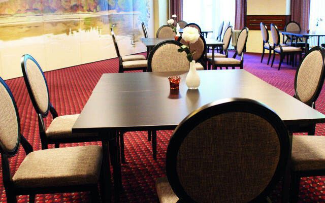 Fletcher Hotel-Restaurant Rooland