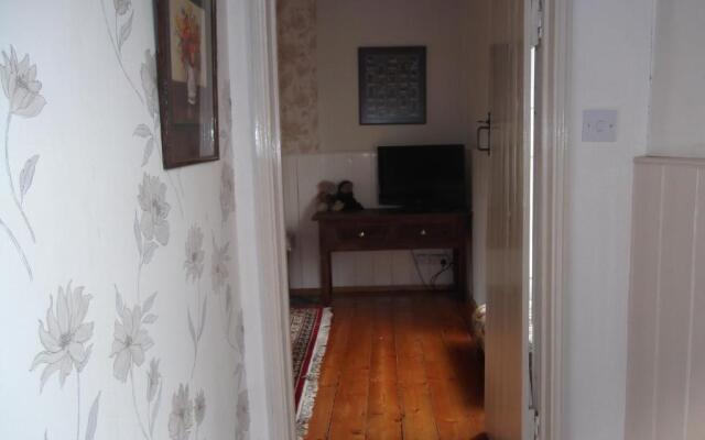 Manor House Annex - Sleeps up to 6 People