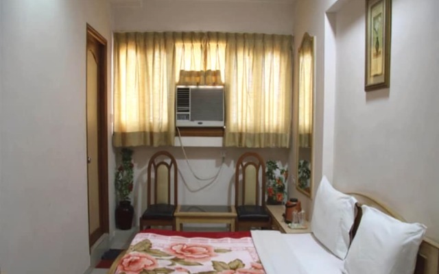 Maruti Hotel