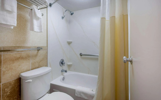 Quality Inn Savannah Historic District
