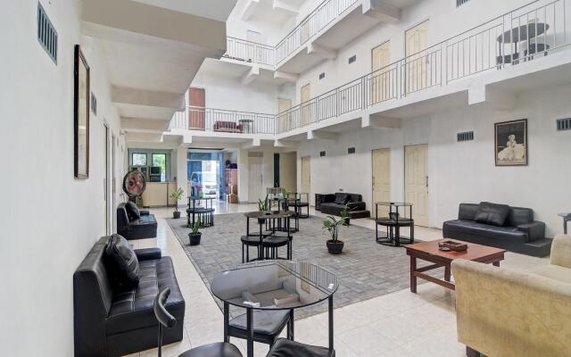 OYO 90499 Hotel Fortune