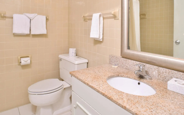 Americas Best Value Inn & Suites St. Cloud