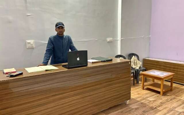Goroomgo Mansarovar Inn Munsyari