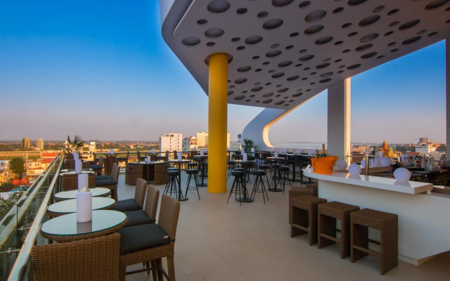 SUN & MOON, Urban Hotel