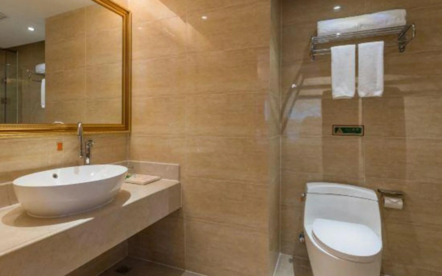 Vienna Hotel (Dongguan Huangjiang Meitang Subway Station Brnch)