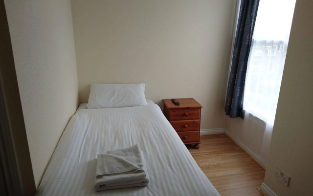 Dee Hotel