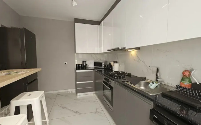 151 NIC - Stay Art Style Apartment