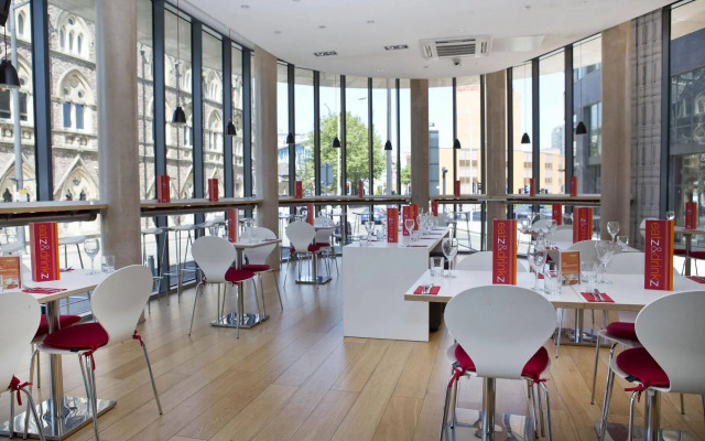 Four Points Flex by Sheraton Cardiff