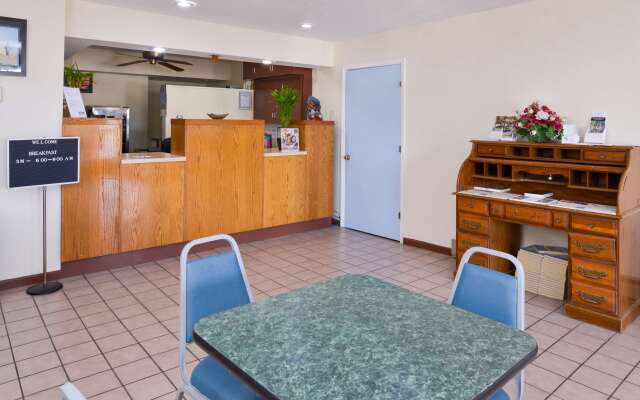 Americas Best Value Inn Sullivan