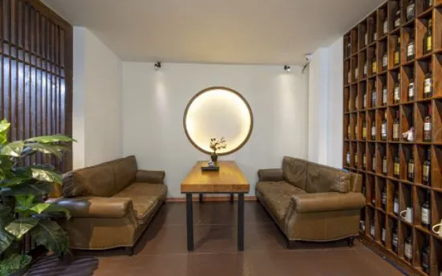 Phoenix Ziyun Courtyard (Ancient City North Gate Wharf Store) – Hotel Rooms – Xiangxi