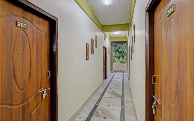 Aarshi Palace by OYO Rooms