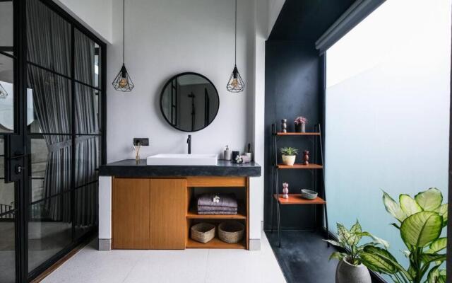 Modern 3BR loft villa in the heart of Canggu