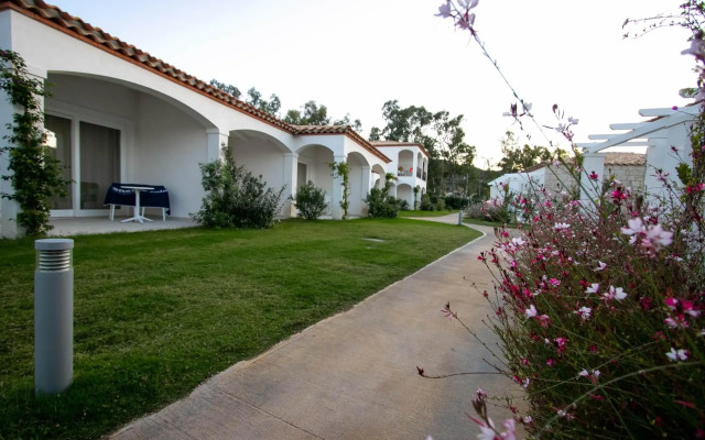 Limone Beach Resort