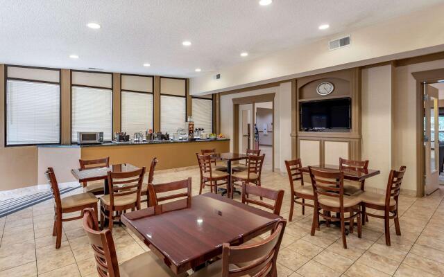Comfort Suites Chesapeake - Norfolk