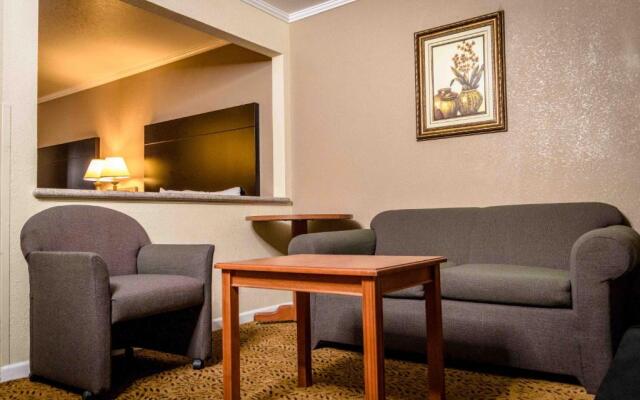 Executive Inn and Suites