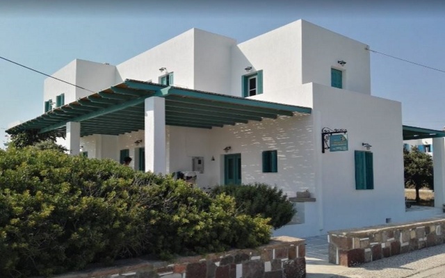 Anemoessa Rooms & Studios