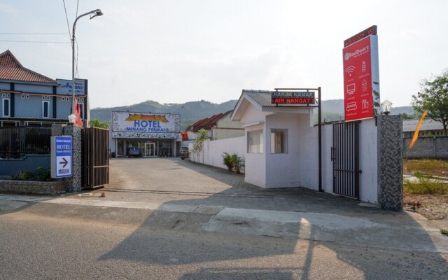 Minang Permai 3 by Reddoorz