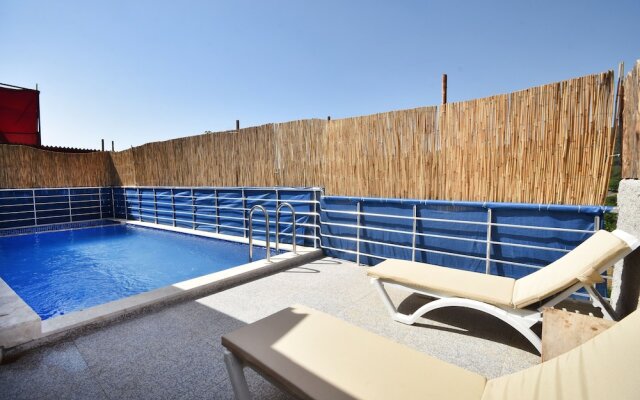 Villa Teo 3 by Helaltatilvillari