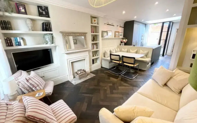 The Emerald - Central Henley 2 Bedroom House