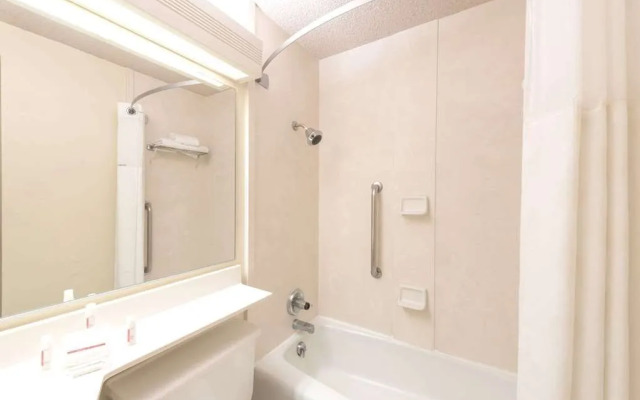 Ramada by Wyndham Dallas Love Field