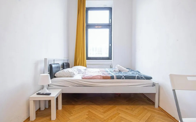 Cozy Room Near U6 Dresdner Subway Line