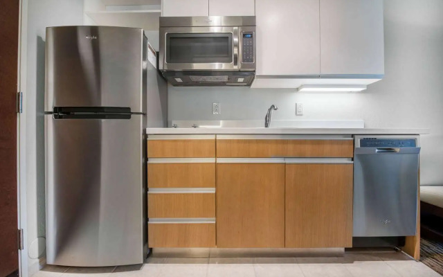 Hawthorn Suites by Wyndham Bridgeport/Clarksburg
