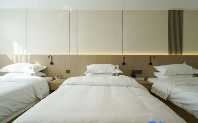 Qiduo Light Residence Hotel