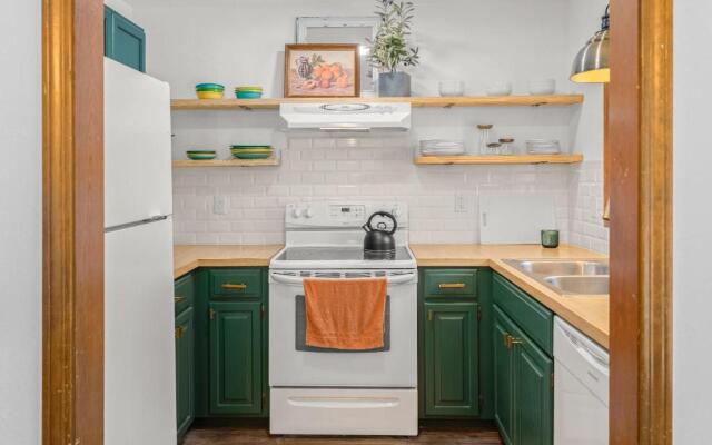 Lovely Oasis on Tunnel Vision Trail