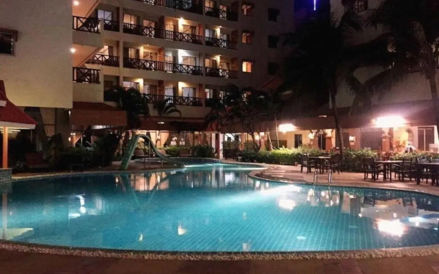 Phuphaya Resort Pattaya