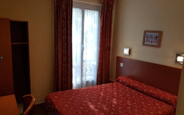 Hôtel de la Place des Alpes