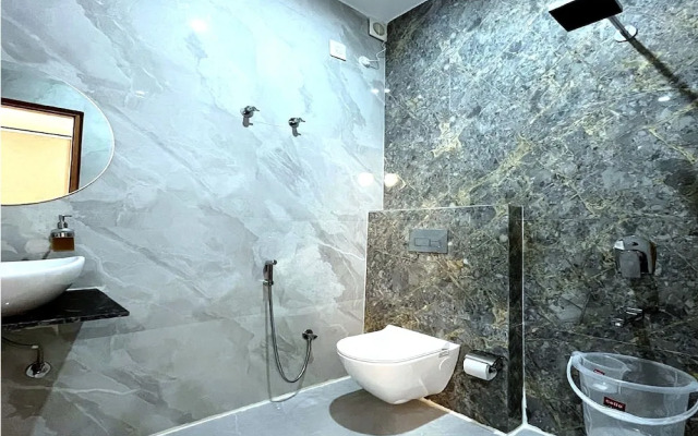 Hotel Vrinda Niddhivan- near Prem mandir