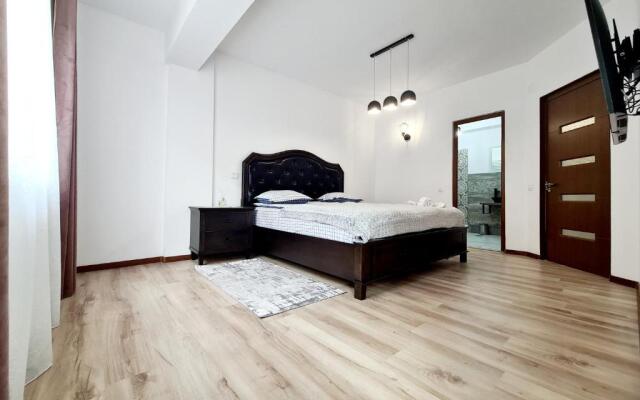 R.O.S.E. Apartment