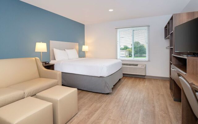 WoodSpring Suites Carol Stream - Chicago