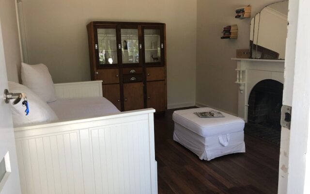 Barefoot Beach Cottage