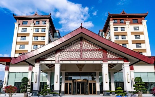 Grand Hotel Mangshi Shengshui Lake – Exterior – Dehong