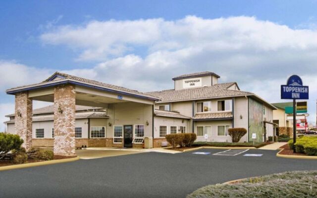 Toppenish Inn and Suites