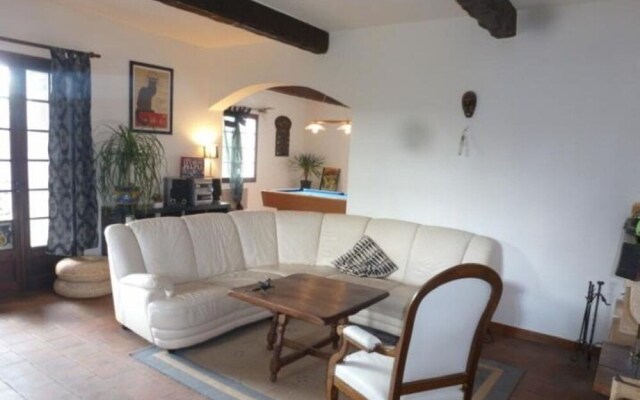 Villa With 6 Bedrooms in Cannes-et-clairan, With Wonderful Mountain Vi