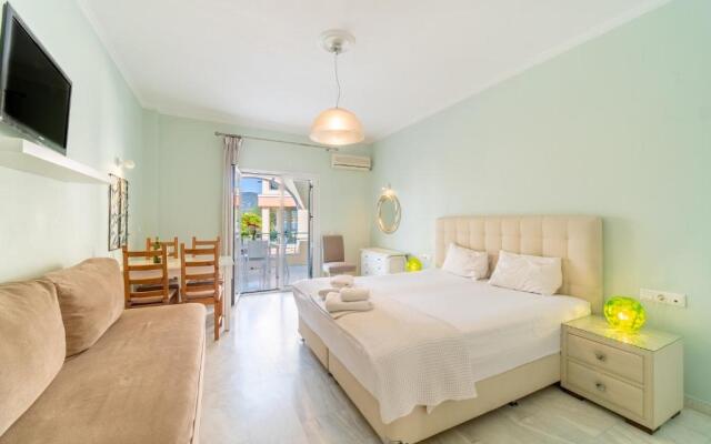 Saint Nicholas Beach Studio I