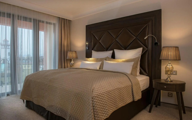 Villa Plaza Boutique Hotel & Spa