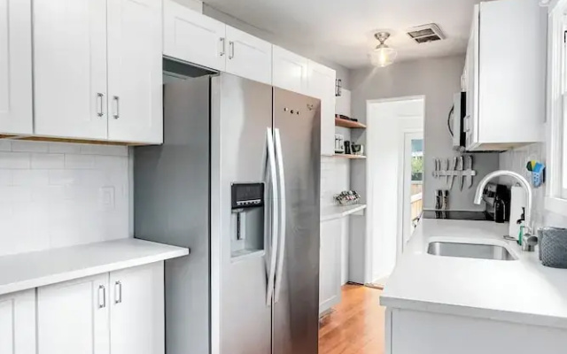 Montlake Hideaway in Spite House