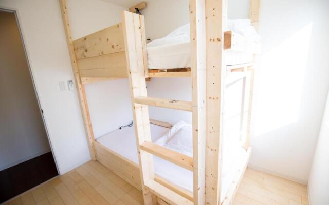 IZA Enoshima Guesthouse&Bar - Hostel
