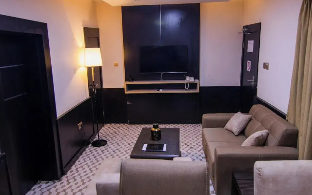 Bon Hotel Royal Parklane