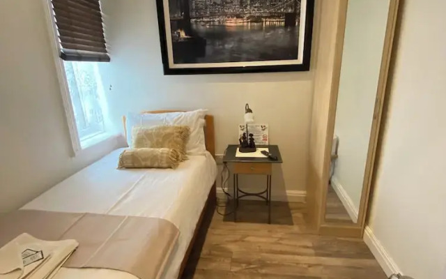 Alexander Hotel
