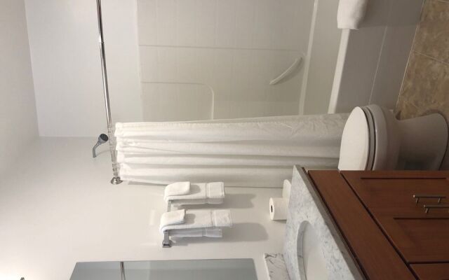 Lopez Islander Resort