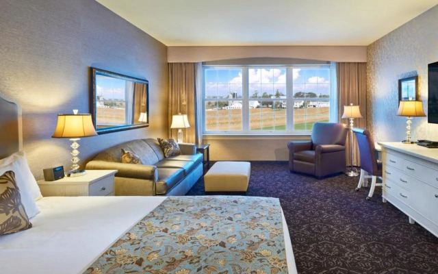 AmishView Inn and Suites