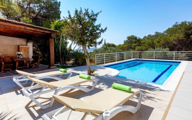 Villa in Ibiza Town, sleeps 6 - Can Damia