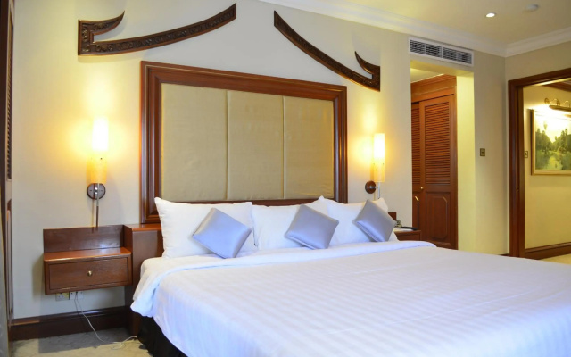 Hotel Cambodiana